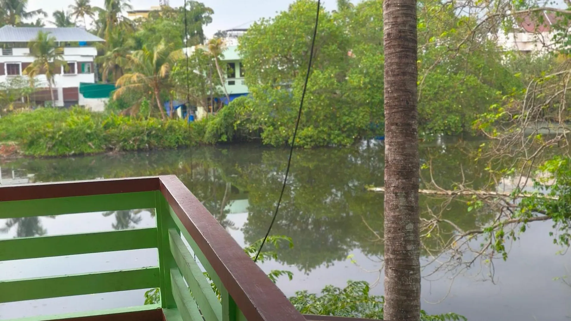 Fios Aparts Kochi